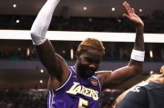 乌度卡：我们防东契奇背身单打的侵略性不够每个人都有机会防他 - NBA赛事