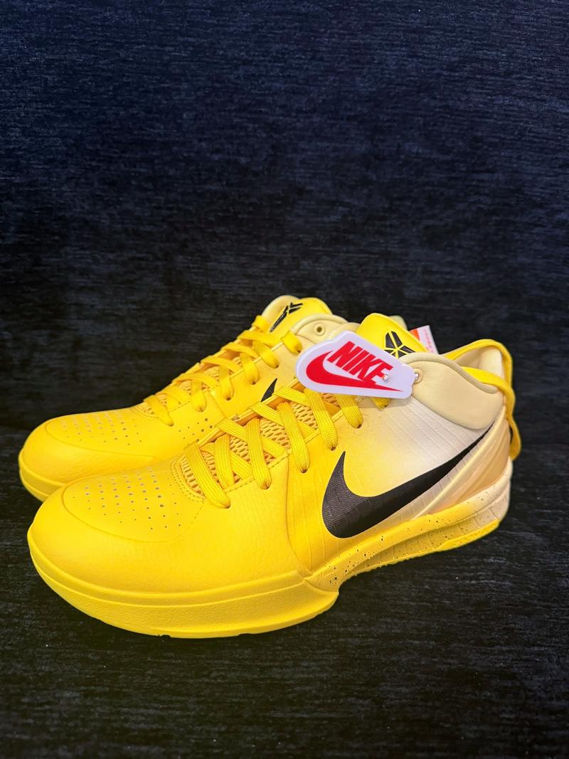 科比4篮球鞋多少钱（科比4的鞋子偏小吗）