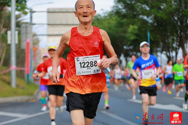 清远马拉松一选手倒地送医后离世，官方：具体细节仍在调查中