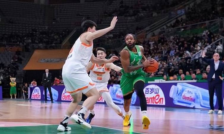 乌戈：不希望只靠一两个球员主宰比赛继伟三分球13中6非常优秀