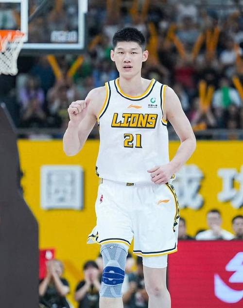 胡金秋谈与吉林比赛决定背后的球队评估作为队长要以身作则_CBA直播