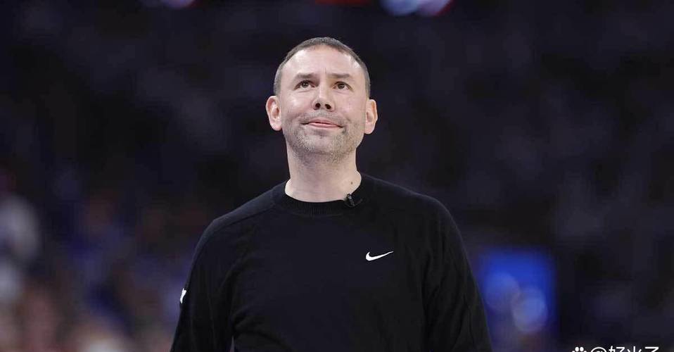 联赛已15轮不胜，官方：克雷莫内塞主帅大卫尼科拉下课