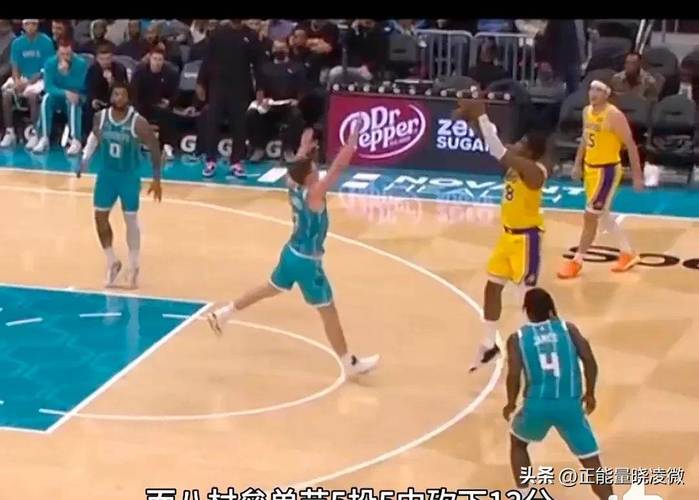 东契奇嗜血三分里夫斯从背后怒推一把&詹姆斯布朗尼比77还兴奋