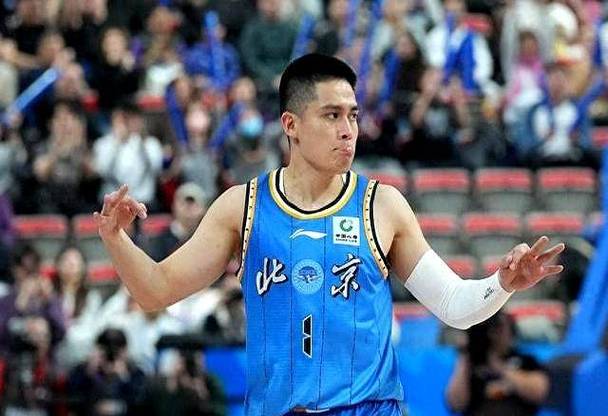 接力上了！陈盈骏连续三分球+造三分犯规连拿9分打停辽宁