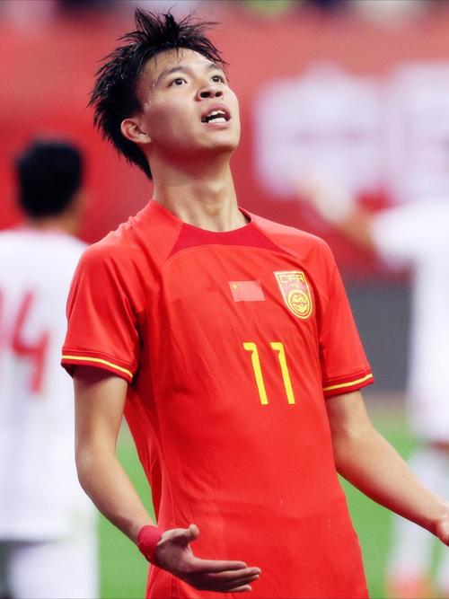 媒体人：希望小丁能培养出另一个自己那是中国队最需要的锋线