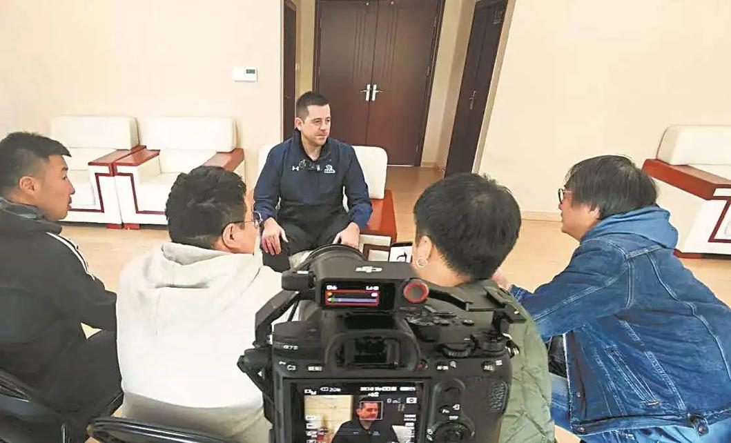 东超CEO李小龙：下赛季计划扩军至16支球队仍在邀请CBA球队参赛