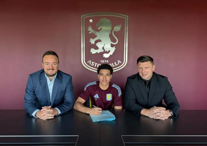 回应截然不同!邮报:面对皇马传闻,凯塞多表忠诚,而恩佐留余地