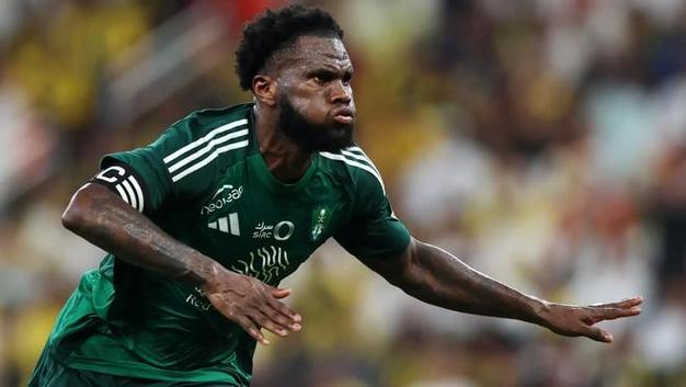 罗体：尤文有意免签凯西，球员也想加盟，但其高薪是障碍