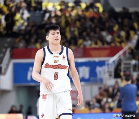 生涯新高20分！陈家政本季三分命中率52.5%40+出手球员中联盟第1