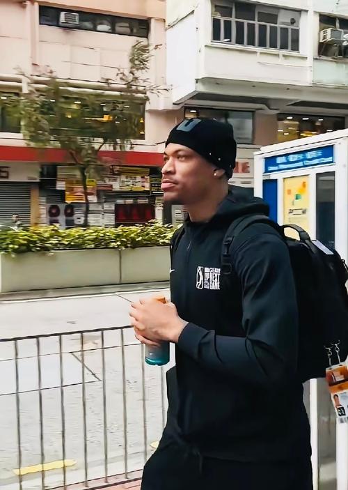 媒体人：山东新签的约翰逊状态越来越好这应该是球队最好的消息