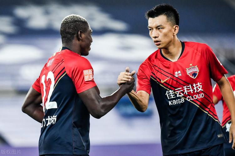 01年龄段首人！陶强龙完成中超百场里程碑，贡献14球8助攻