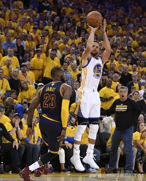 去年的今天:37岁库里三分20中12爆砍52分个人赛季第二次50+