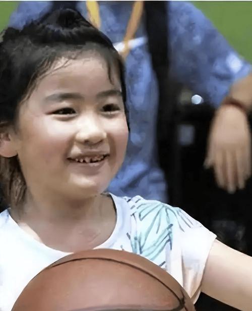 姚明女儿2023年周岁多高，姚明女儿现在多高